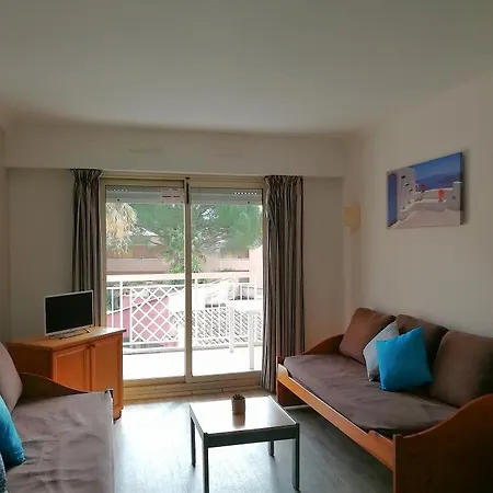 Апартаменты Luckey Homes - Avenue Georges Pompidou Валлорис